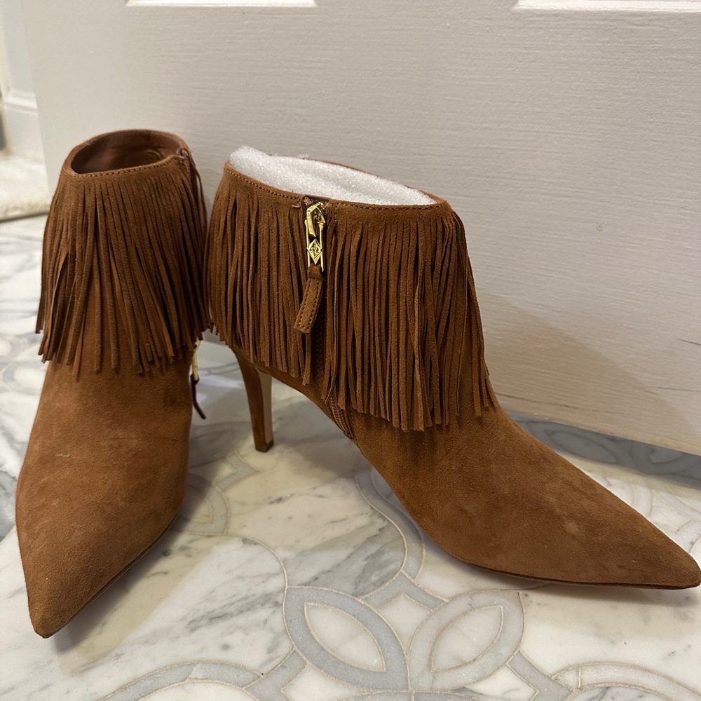 Gorgeous suede fringed Kandice boots